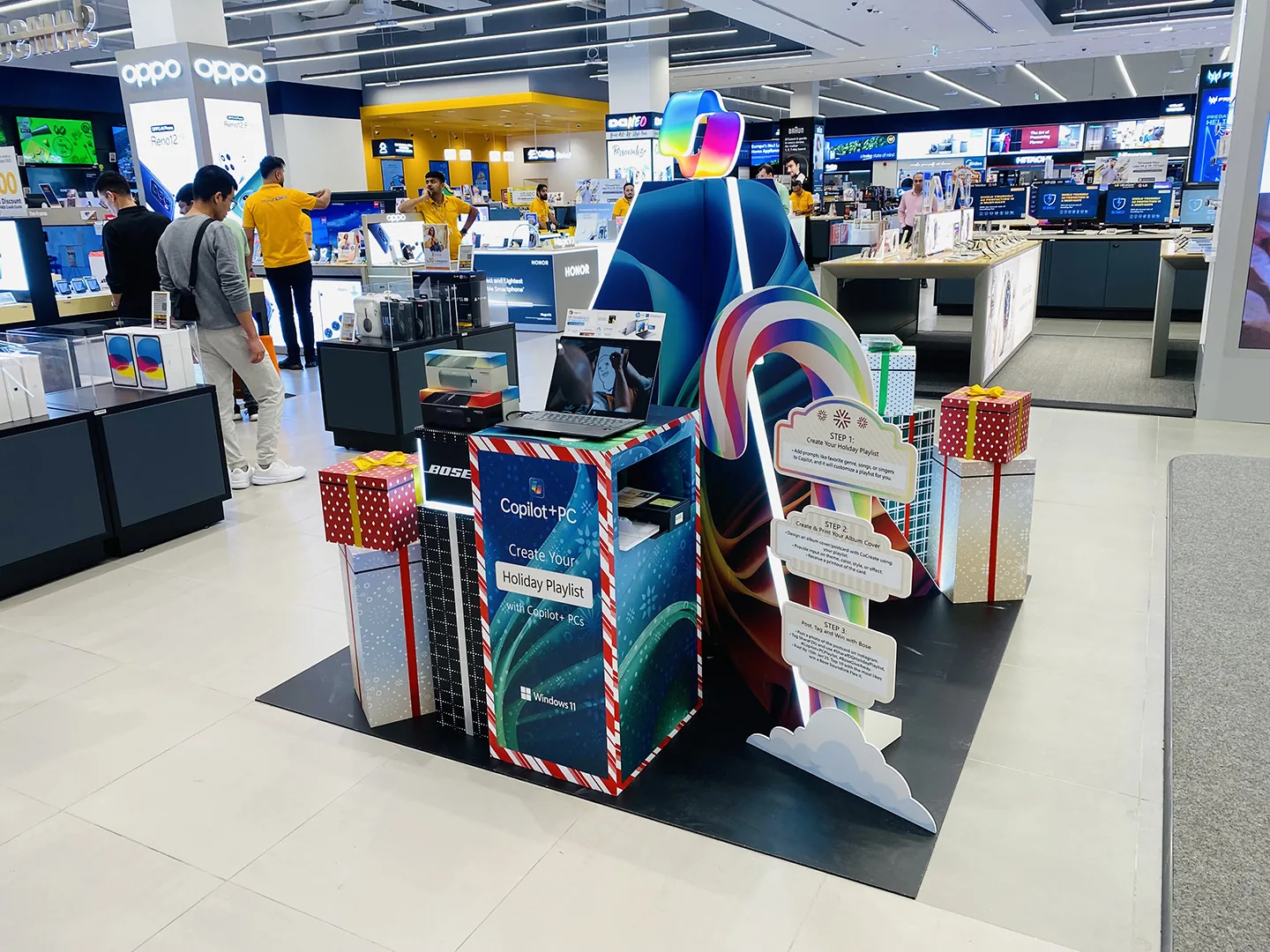 Shoppers at the Copilot+PC ‘Create Your Holiday Playlist’ activation with BOSE